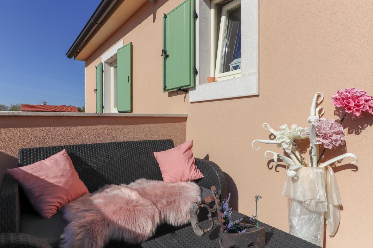 Villa Nona Marija Sveti Lovreč Pazenatički エクステリア 写真