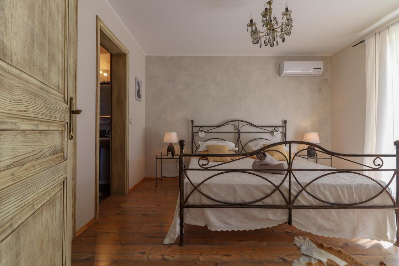 Villa Nona Marija Sveti Lovreč Pazenatički エクステリア 写真