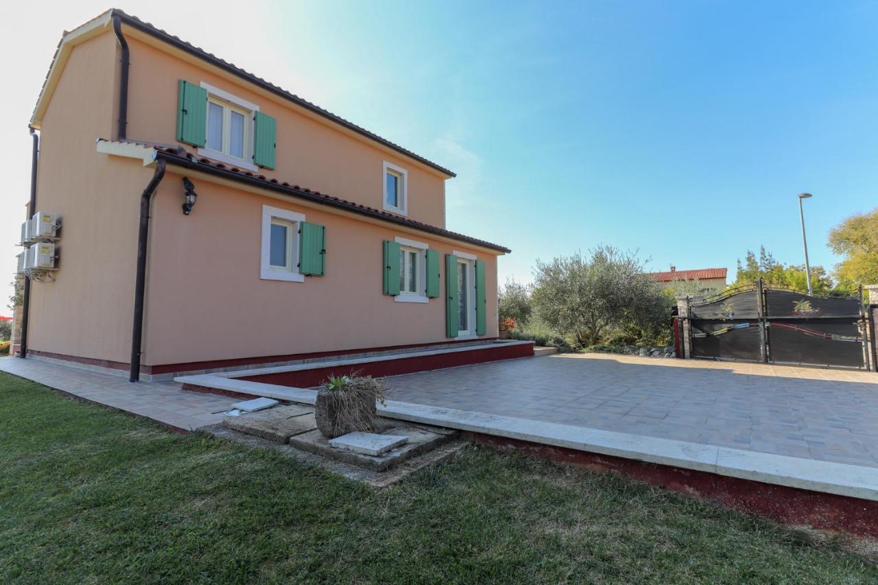 Villa Nona Marija Sveti Lovreč Pazenatički エクステリア 写真